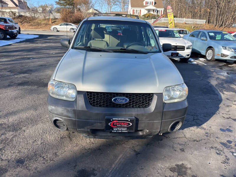 2006 Ford Escape XLS photo 2