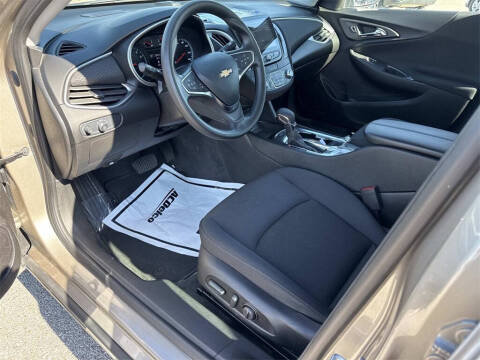 2025 Chevrolet Malibu LT