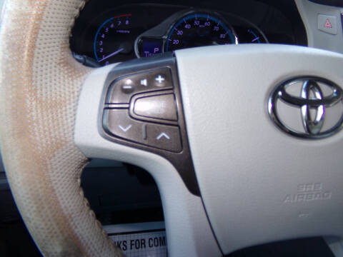 2011 Toyota Sienna XLE 7-Passenger Auto Access Seat