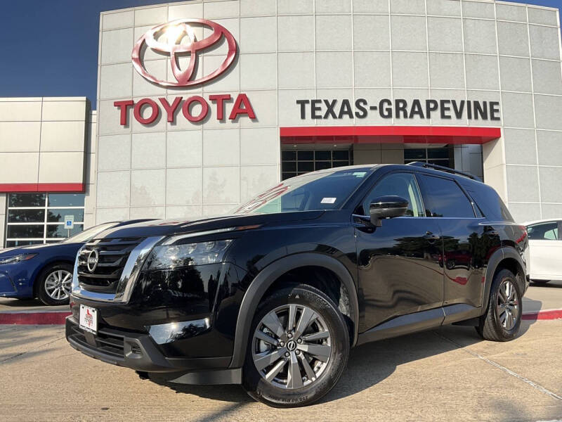 2024 Nissan Pathfinder SV