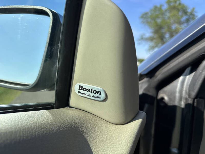 2011 Chrysler 200 Limited