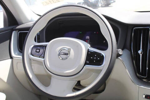 2025 Volvo XC60 T8 Plus Dark Theme