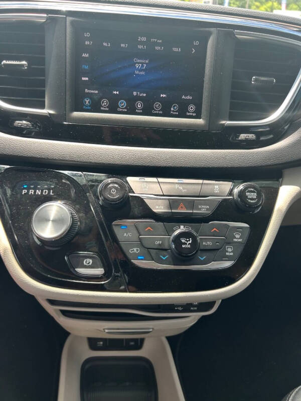 2019 Chrysler Pacifica Touring L