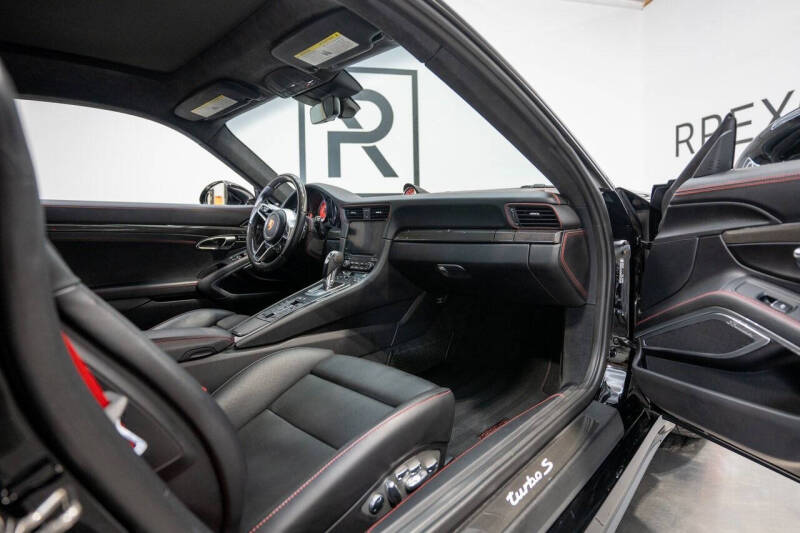 2017 Porsche 911 Turbo S