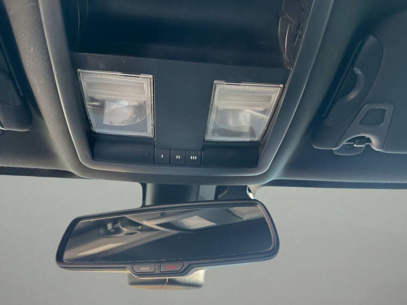 2015 Dodge Challenger R/T Shaker