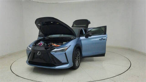 2023 Lexus RZ 450e Luxury