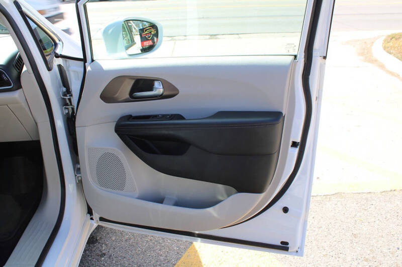 2018 Chrysler Pacifica Touring L Plus