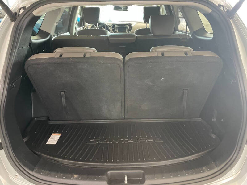 2017 Hyundai Santa Fe SE