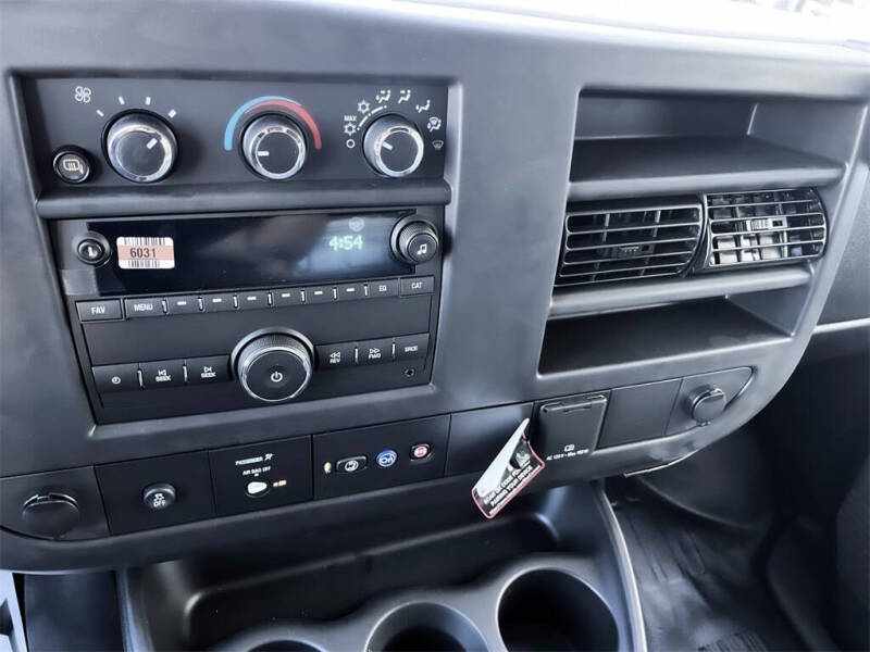 2025 Chevrolet Express 2500