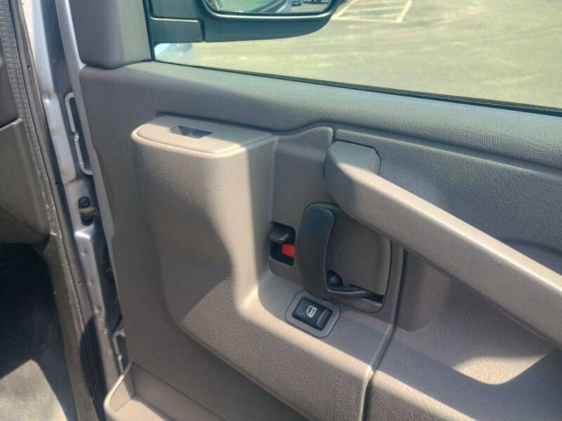 2017 Chevrolet Express LS 2500