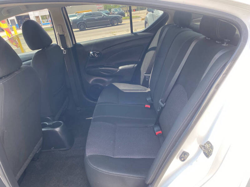 2019 Nissan Versa SV