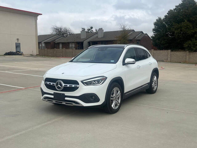2023 Mercedes-Benz GLA Base's photo