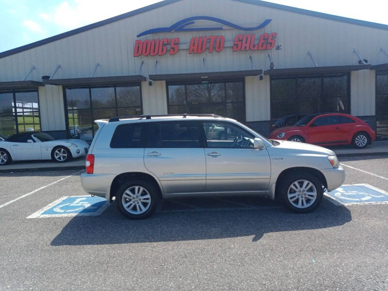 2007 Toyota Highlander Hybrid for sale at DOUG'S AUTO SALES INC in Pleasant View TN