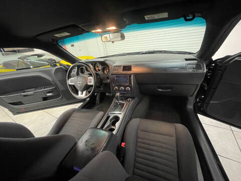 2012 Dodge Challenger SXT