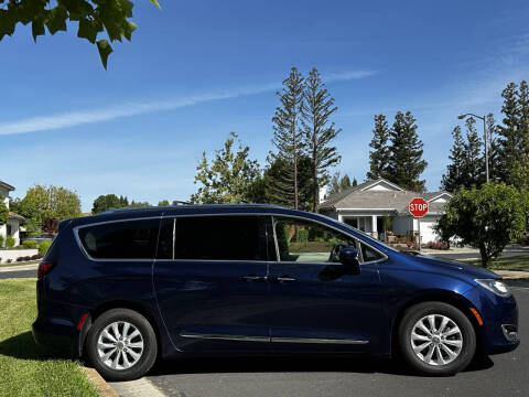 2019 Chrysler Pacifica Touring L
