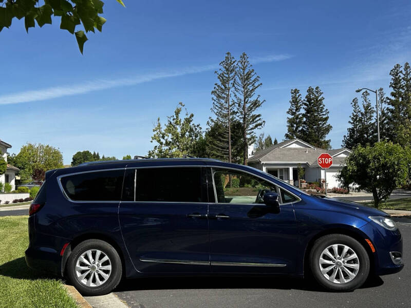 2019 Chrysler Pacifica Touring L