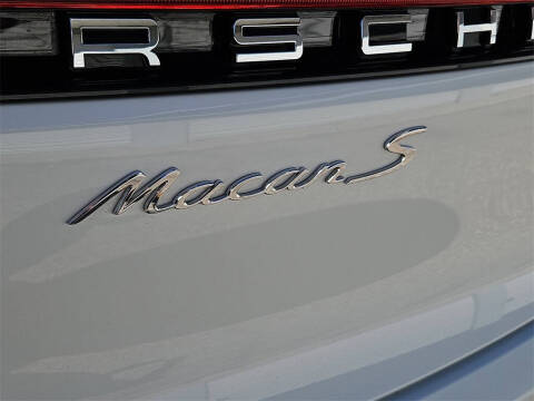 2023 Porsche Macan S