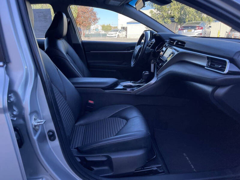 2018 Toyota Camry SE