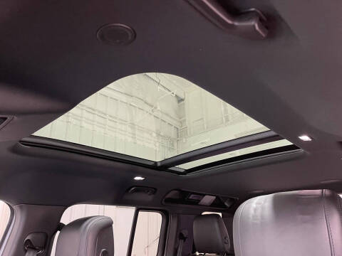 2022 Land Rover Defender 110 V8