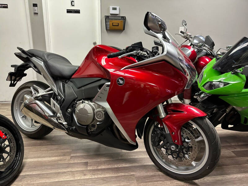 2010 Honda VFR 1200F for sale at SAN DIEGO AUTO SALES INC in San Diego CA