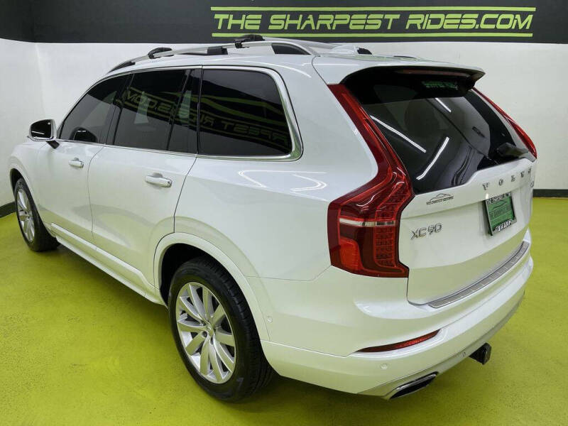 2016 Volvo XC90 T6 Momentum
