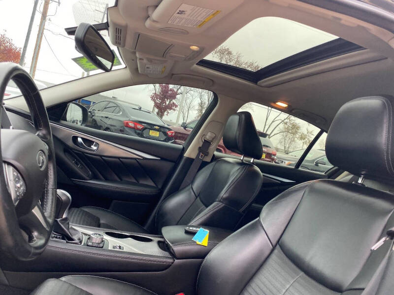 2015 Infiniti Q50 Sport