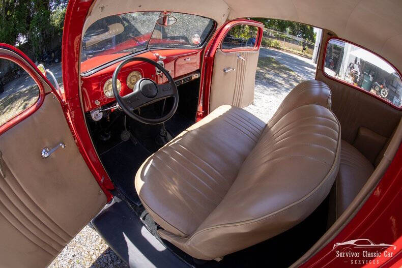 1937 Ford Tudor