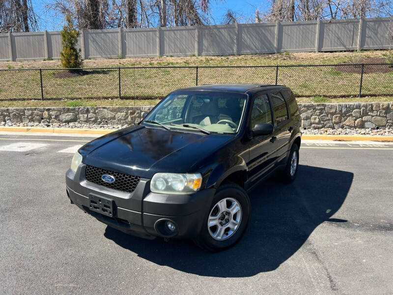 2005 Ford Escape for sale at REGIONAL AUTO CENTER in Stafford VA