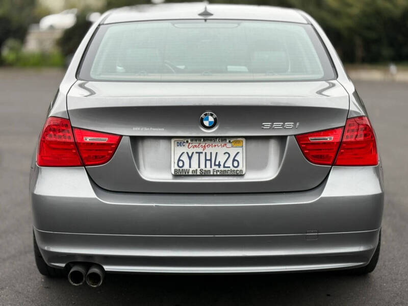 2011 BMW 3 Series 328i