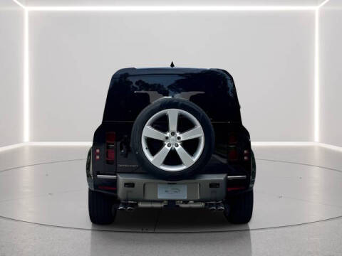 2025 Land Rover Defender 110 P500 X-Dynamic SE