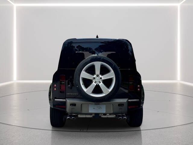 2025 Land Rover Defender 110 P500 X-Dynamic SE