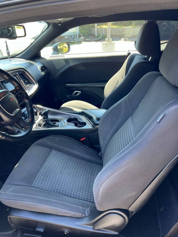 2017 Dodge Challenger SXT