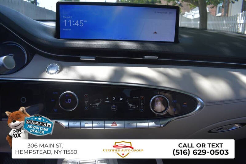 2022 Genesis GV70 2.5T Standard