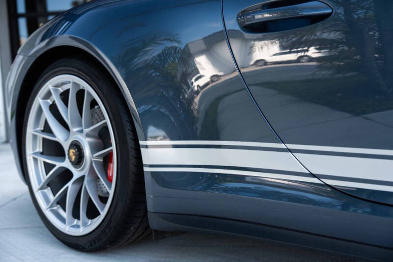 2017 Porsche 911 Carrera GTS