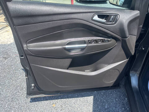 2015 Ford Escape SE