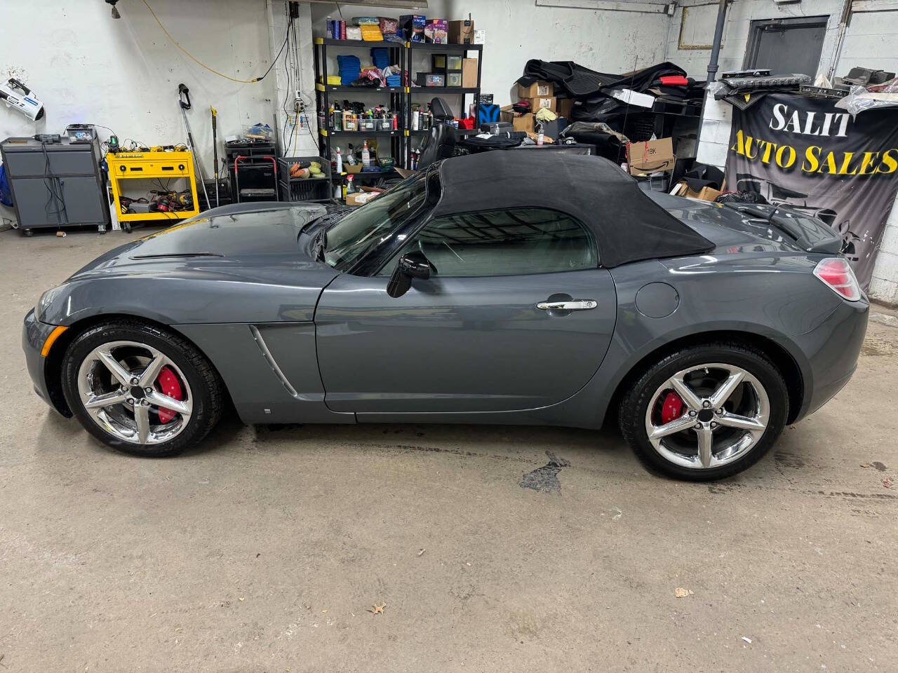 2008 Saturn SKY 34