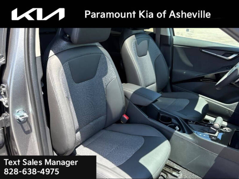 2025 Kia Niro EX Touring