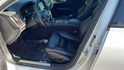 2024 Volvo S60 B5 Plus Dark Theme