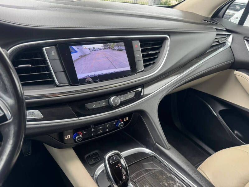 2021 Buick Enclave Essence