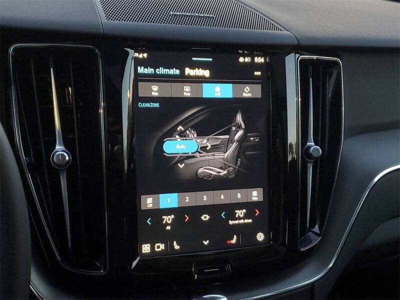 2025 Volvo XC60 B5 Plus Dark Theme