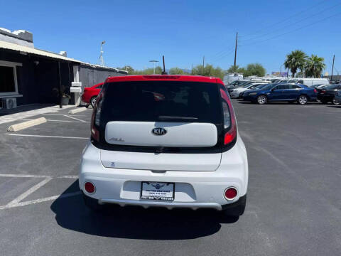 2018 Kia Soul +
