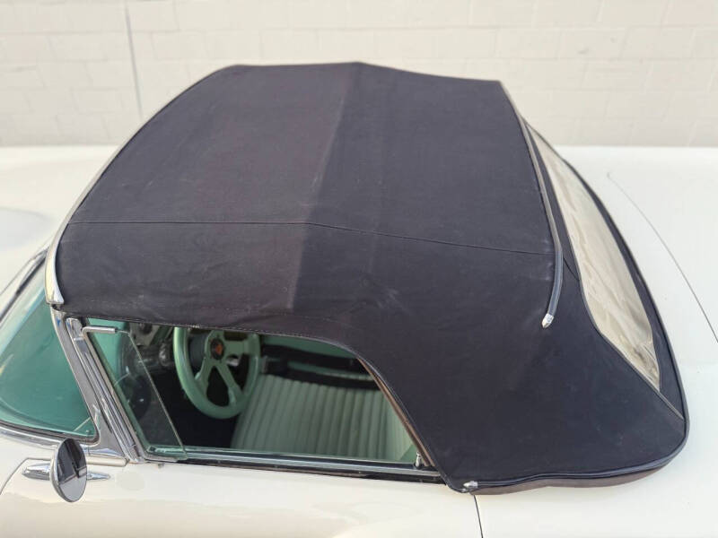 1957 Ford Thunderbird