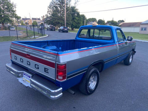 1992 Dodge RAM 150 LE