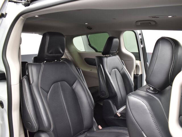 2024 Chrysler Pacifica Plug-In Hybrid