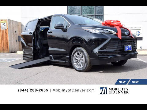 2022 Toyota Sienna for sale at CO Fleet & Mobility in Denver CO