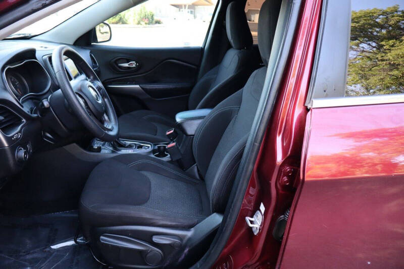 2019 Jeep Cherokee Latitude