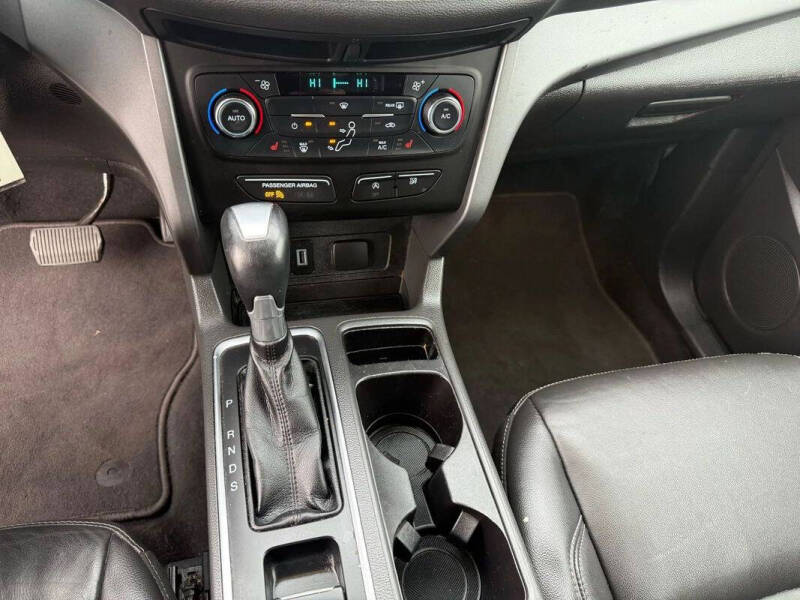 2017 Ford Escape SE