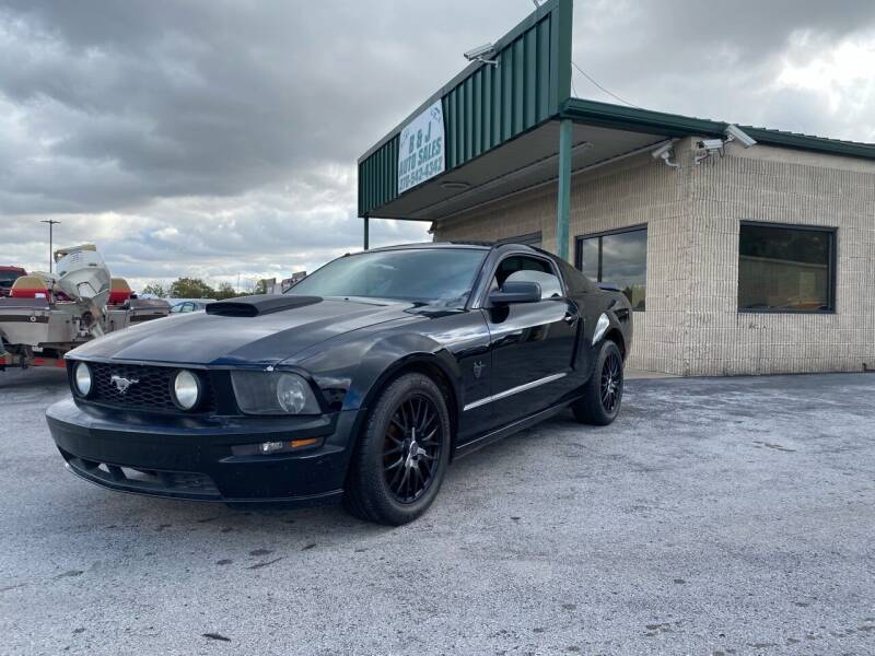 2009 Ford Mustang for sale at B & J Auto Sales in Auburn KY