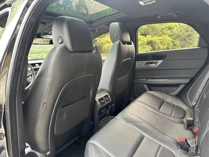 2016 Jaguar XF R-Sport