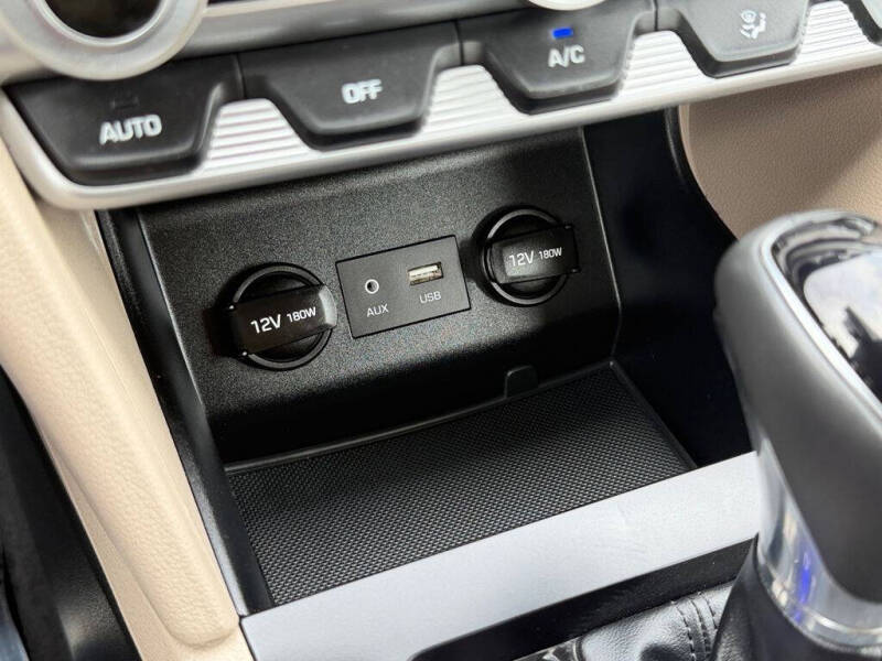 2019 Hyundai Elantra